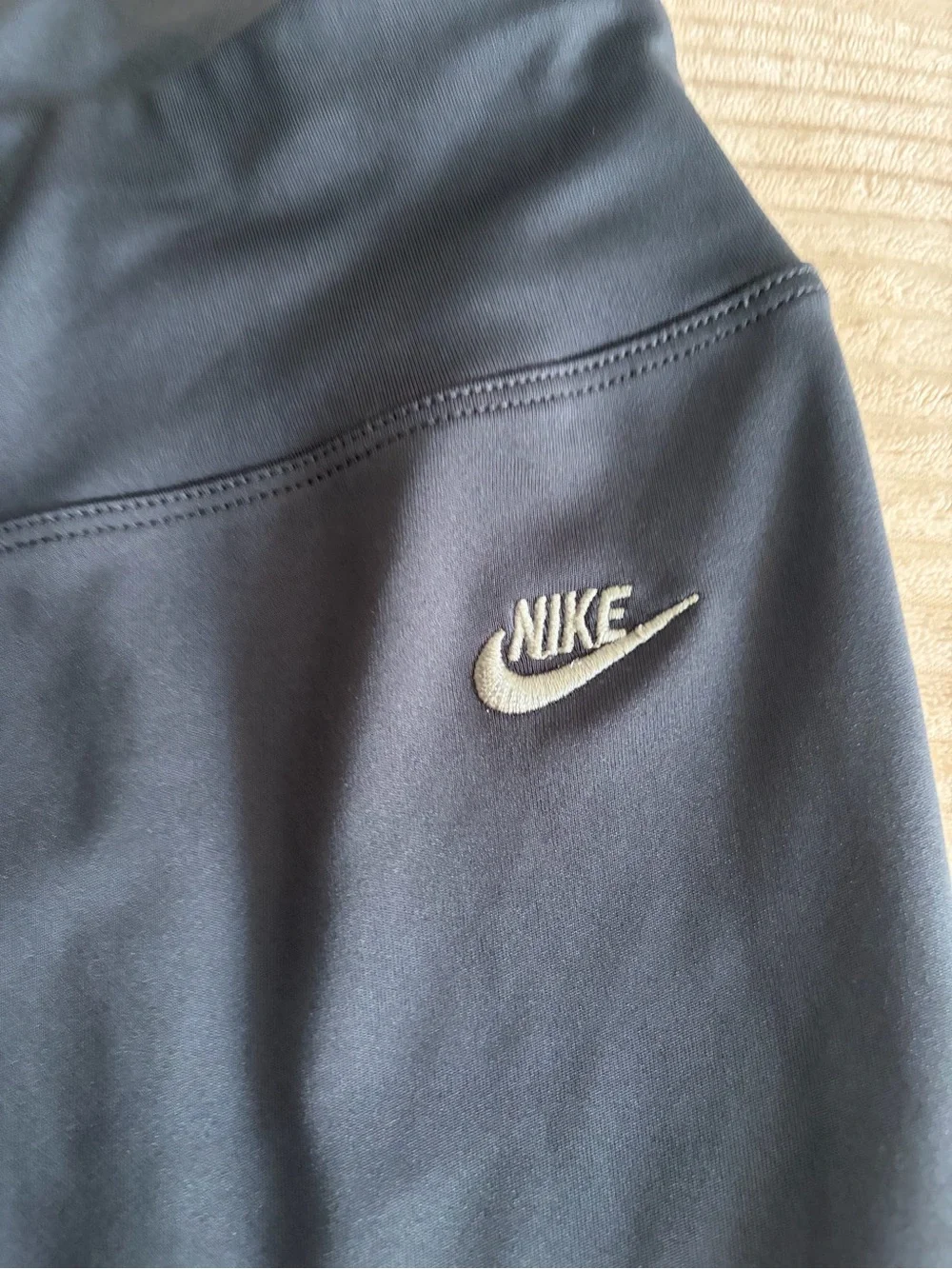 Nike navy blue woman’s xl workout pants like new